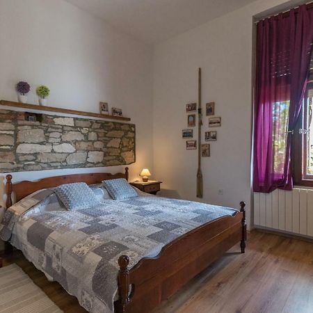 Apartment Villa Lora Pula Luaran gambar