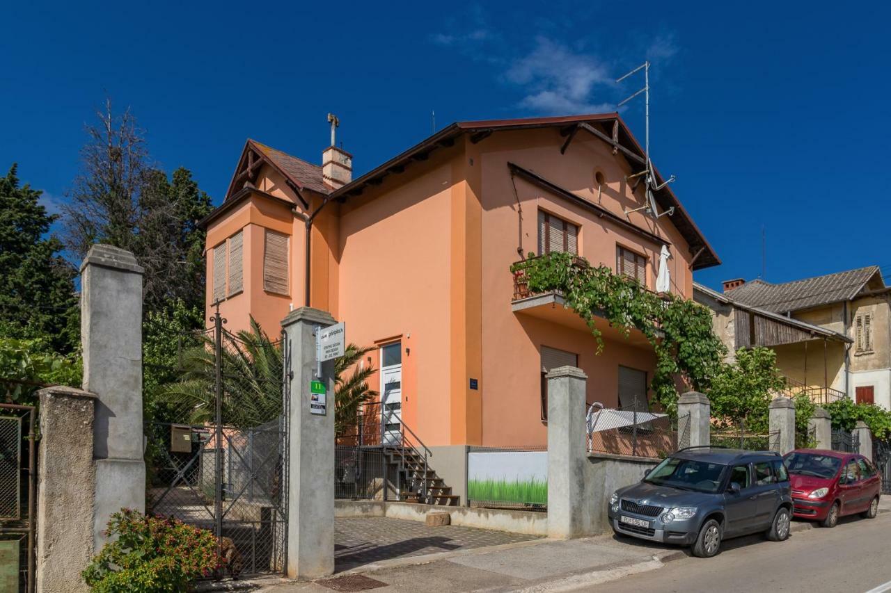 Apartment Villa Lora Pula Luaran gambar